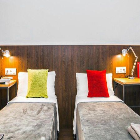 Coimpact Coliving Bruc Hostel Barcelona Ngoại thất bức ảnh